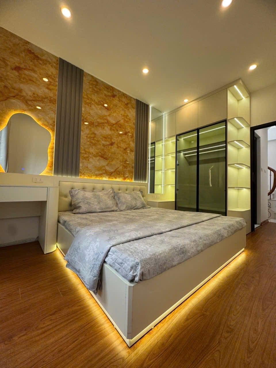 💎 CỰC HIẾM: NHÀ ĐỘI CẤN - SÁT LĂNG BÁC - FULL NỘI THẤT - GIÁ MỚI 6.868 TỶ