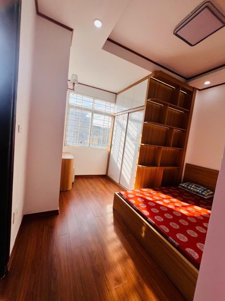 Bán gấp căn 02 - CCMN 18 Đình Thôn 50m2 7 tầng 2 tỷ Nam Từ Liêm