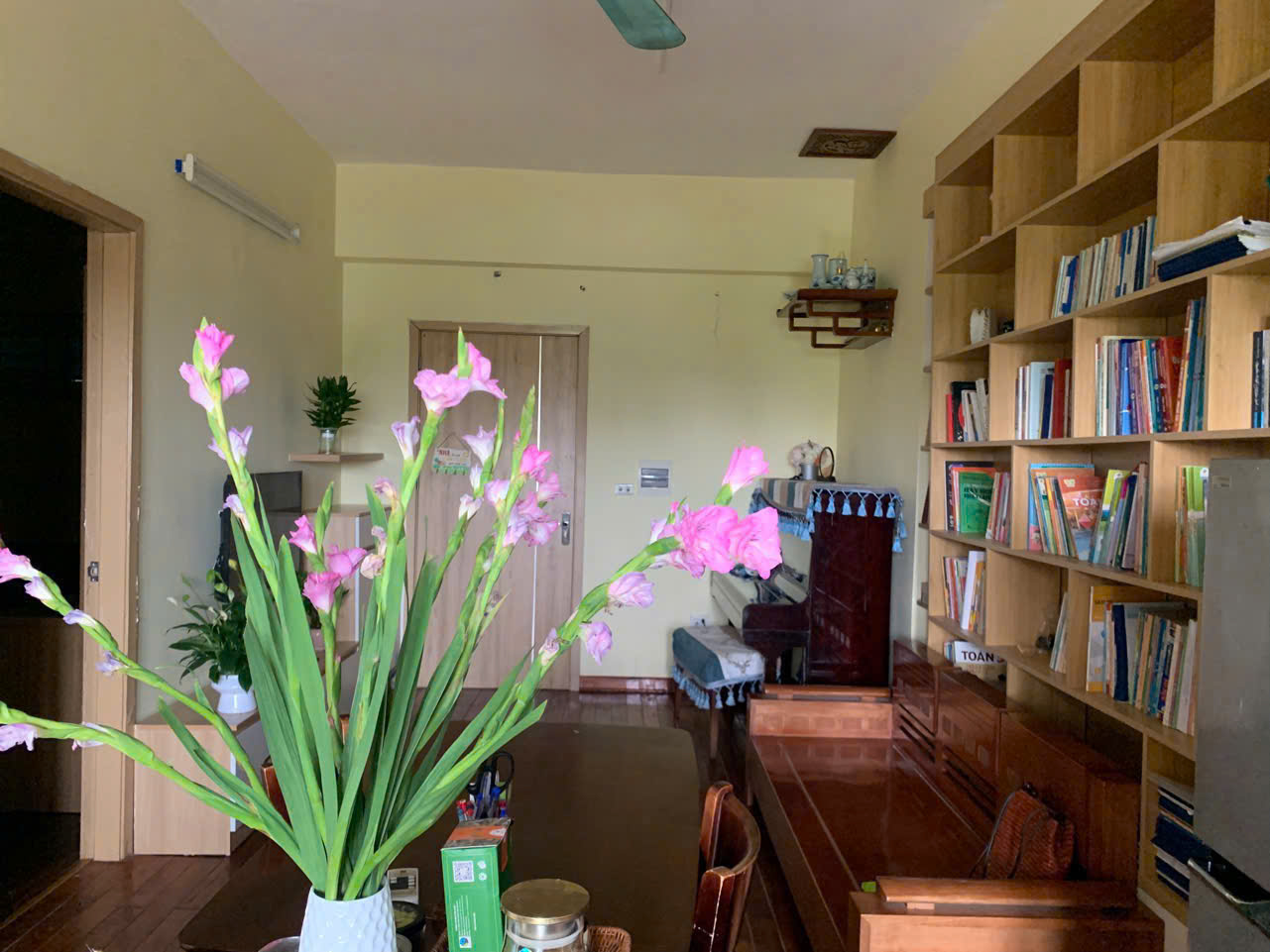 Chỉ 2 Tỷ 700tr - Sở Hữu Ngay Căn 2 Ngủ Full Đồ Chung Cư Thanh Hà