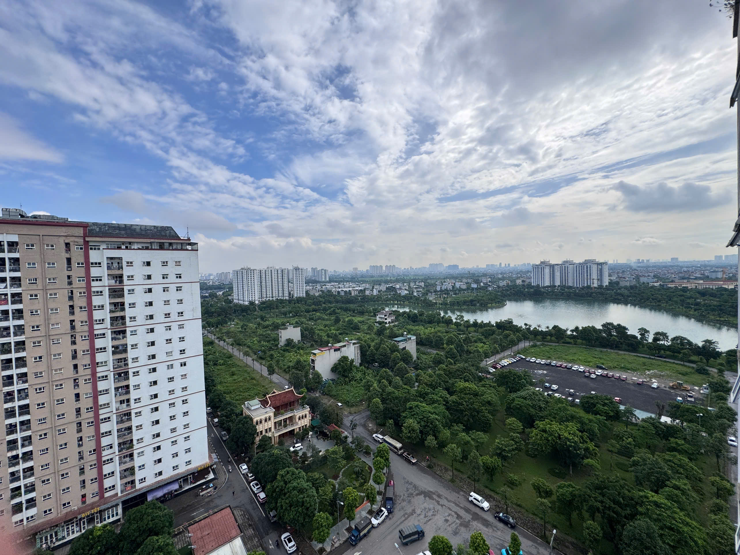 Bán Gấp Căn 2 Ngủ 72m² View 2 Hồ Đẹp Nhất Thanh Hà