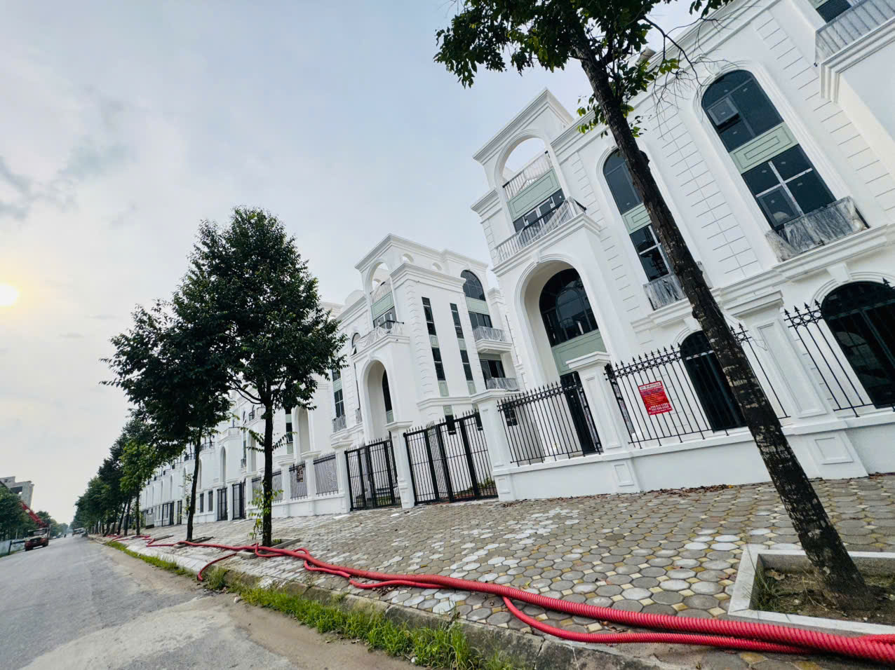 Cho Thuê Biệt Thự Thô Khu B2.2 – KDT Thanh Hà  0988 904 685