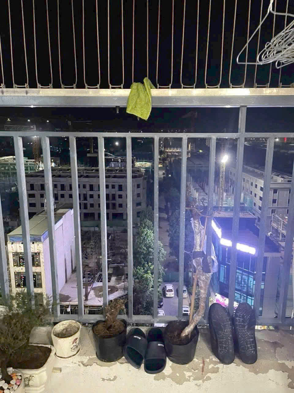 Chính Chủ Bán Gấp Căn Góc 76m²  Ban Công Nam Chung Cư Thanh Hà