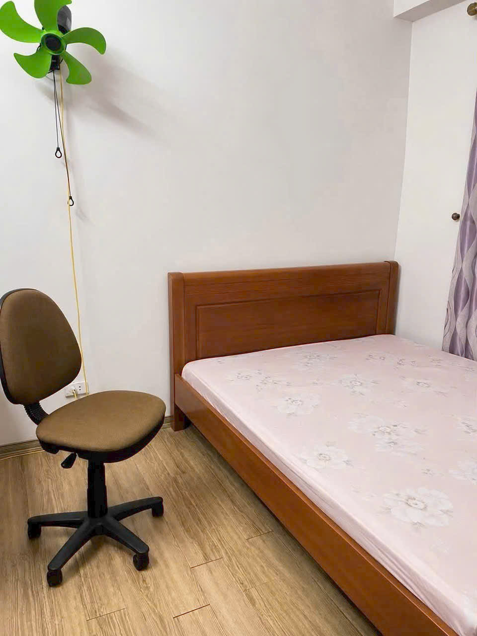 Chính Chủ Bán Gấp Căn Góc 76m²  Ban Công Nam Chung Cư Thanh Hà